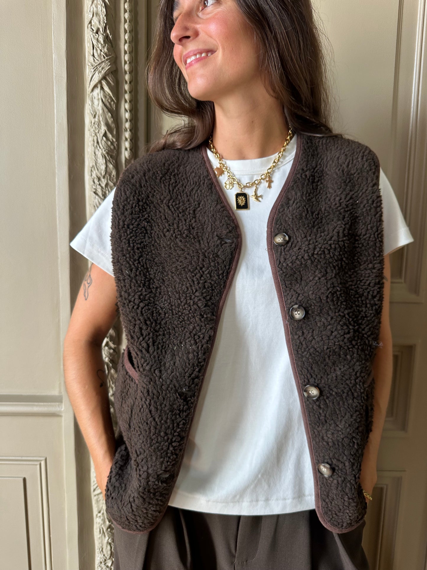 GILET SANS MANCHES THAIS MARRON