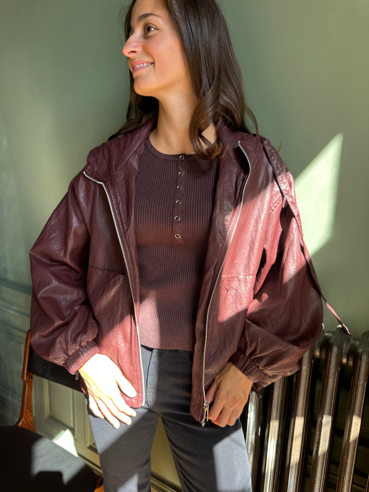 VESTE SIMILI BORDEAUX CAPUCHE