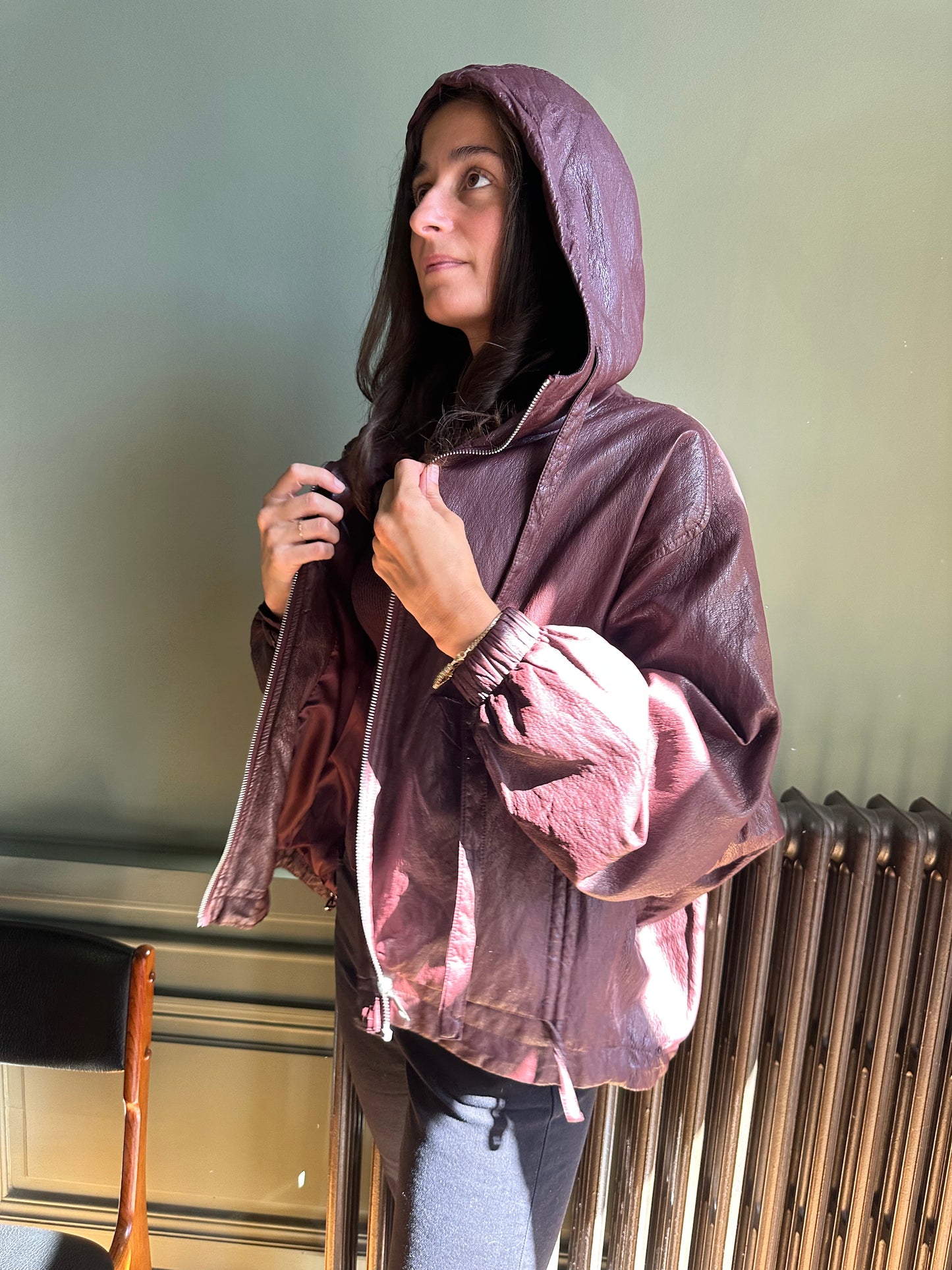 VESTE SIMILI BORDEAUX CAPUCHE